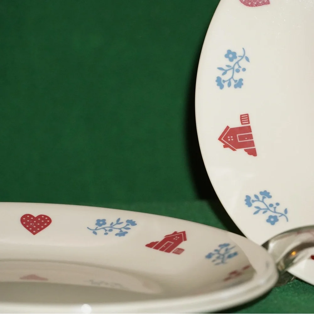 Set of 3 Corelle Houses and Hearts Bread/Dessert Plates - Picture 2 of 3